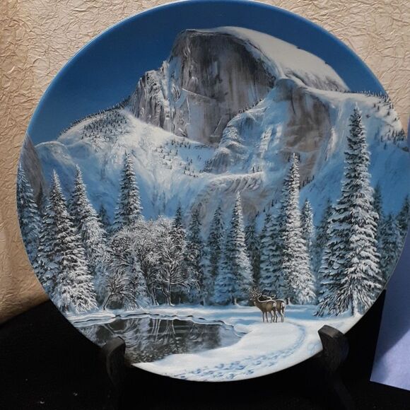 BLUE SNOW AT HALF DOME BRADFORD EXCHANGE COLLECTOR PLATE: BY JEAN SIAS - Picture 2 of 6